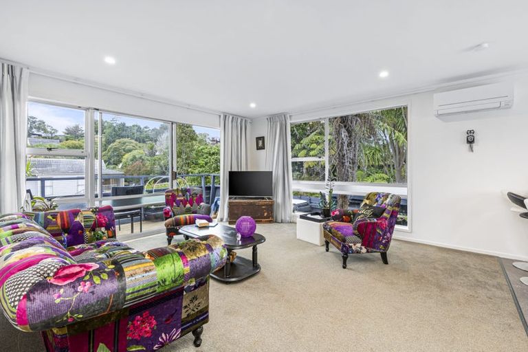 Photo of property in 2/10 Abbeygate Street, Birkdale, Auckland, 0626