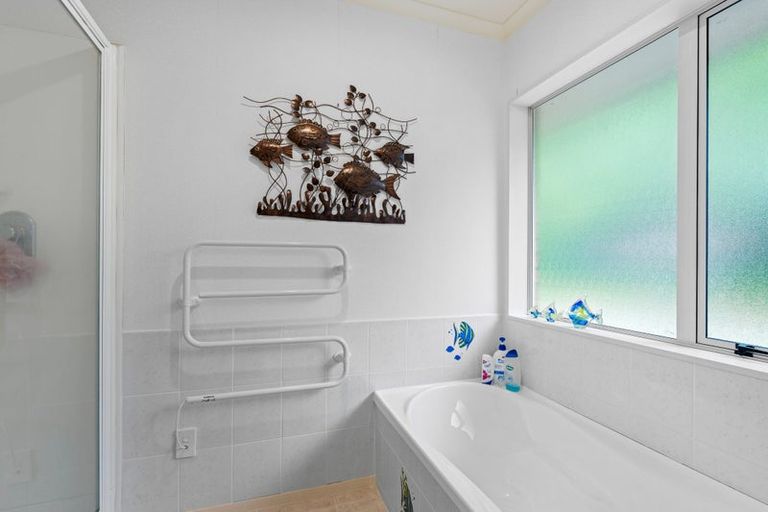 Photo of property in 13 Beverley Crescent, Maungatapere, Whangarei, 0179