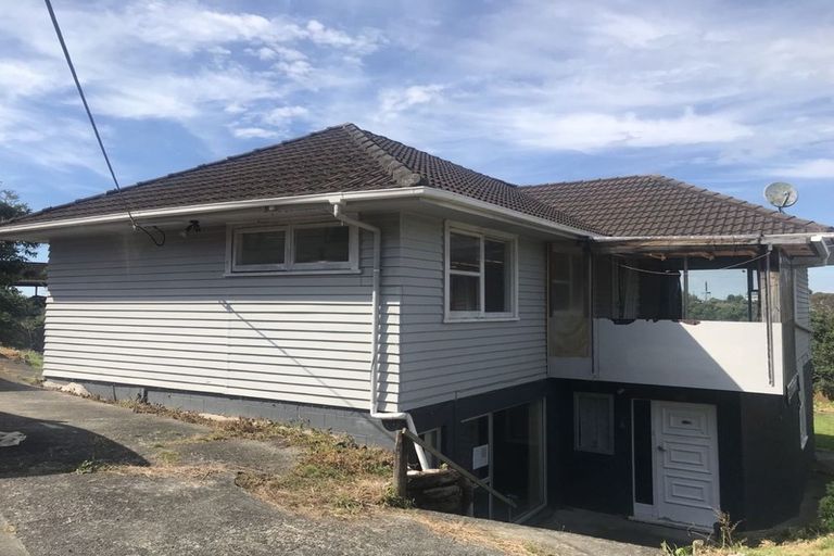 Photo of property in 71 Chivalry Road, Glenfield, Auckland, 0629