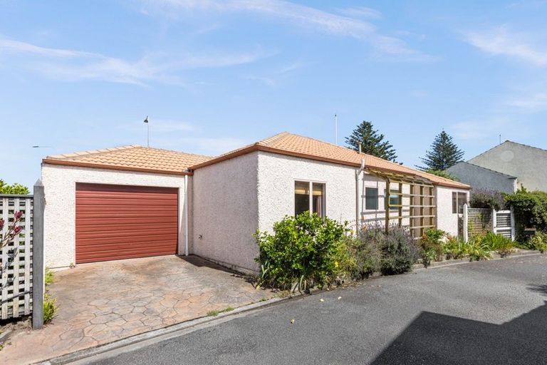 Photo of property in 9/180 Charles Street, Westshore, Napier, 4110