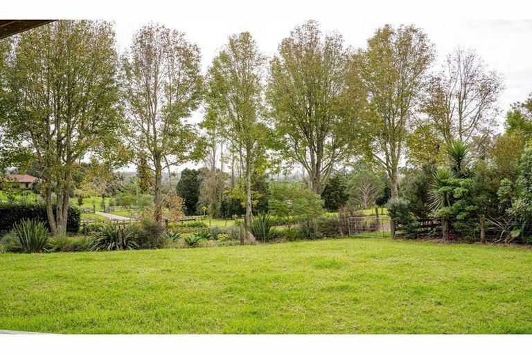 Photo of property in 16 Pa Road, Kerikeri, 0230