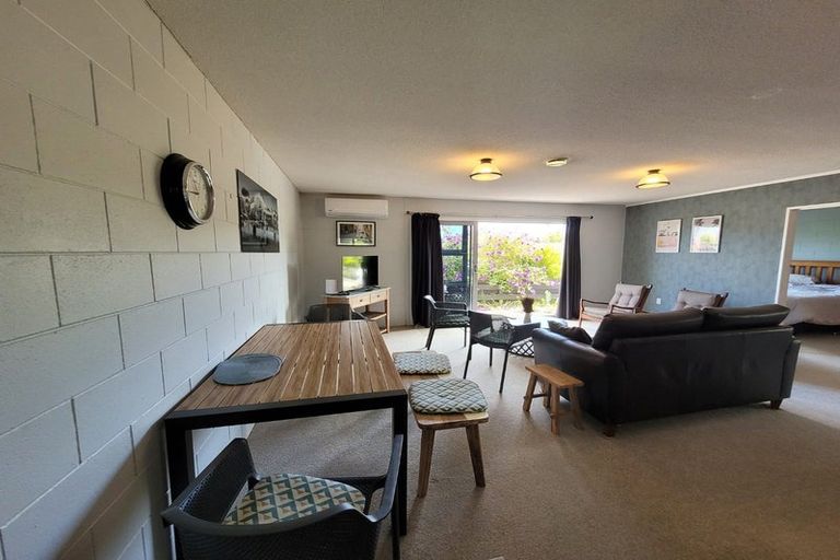 Photo of property in 7 Renown Place, Spotswood, New Plymouth, 4310