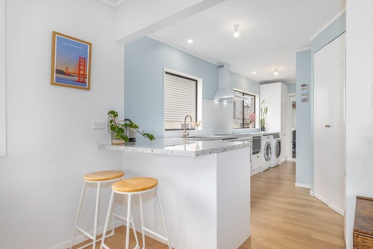 Photo of property in 6a Beach Road, Titahi Bay, Porirua, 5022