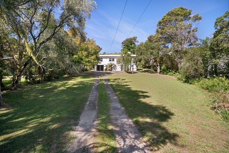 Photo of property in 78 Atkinson Road, Titirangi, Auckland, 0604