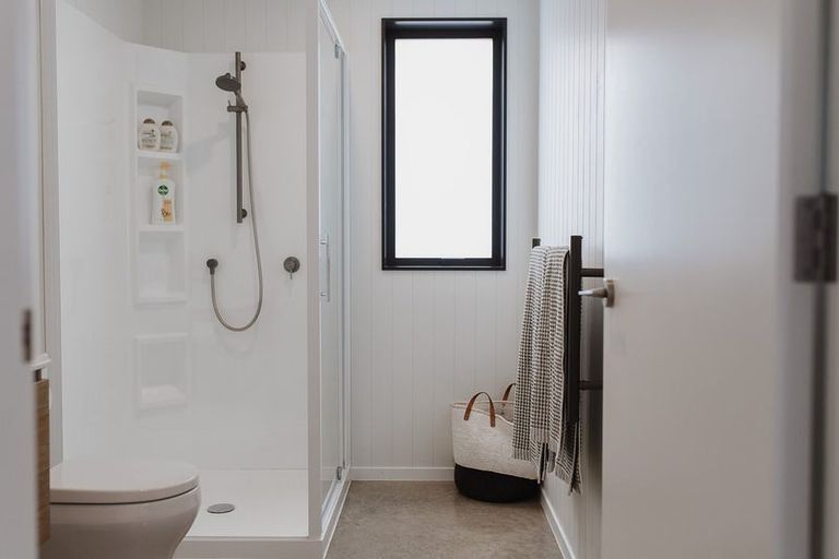 Photo of property in 9 Kaiwaru Place, Waikanae, 5036