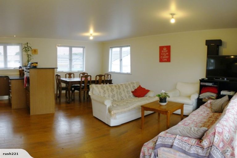 Photo of property in 52b Alfriston Road, Manurewa East, Auckland, 2102