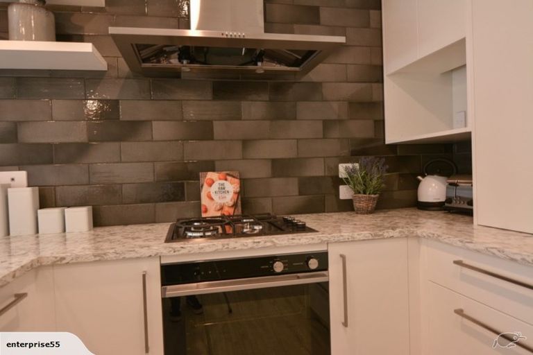 Photo of property in 10 Ardnave Lane, Broomfield, Christchurch, 8042