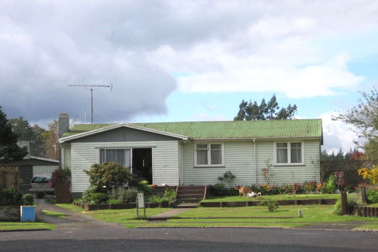 Photo of property in 1 Linton Place, Tokoroa, 3420