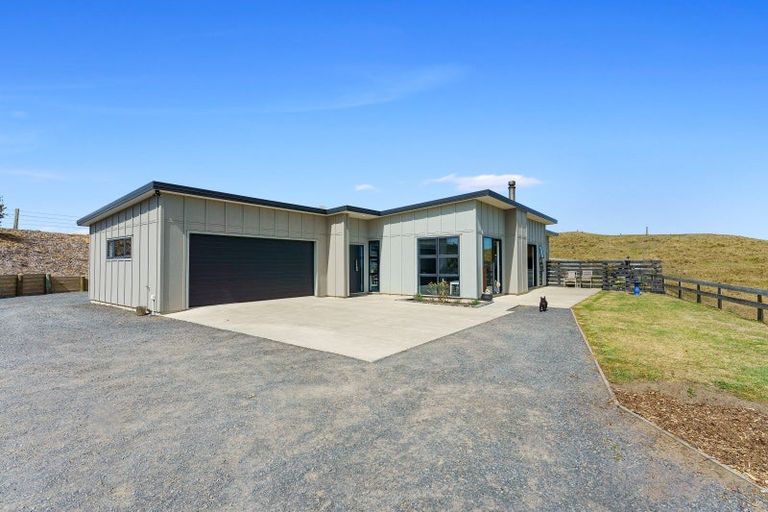 Photo of property in 174 Harakeke Road, Te Horo, Otaki, 5581