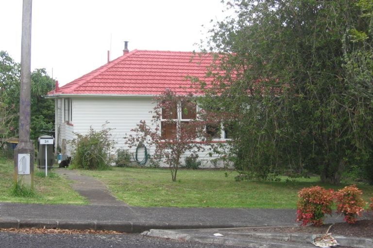 Photo of property in 43 Potter Avenue, Northcote, Auckland, 0627