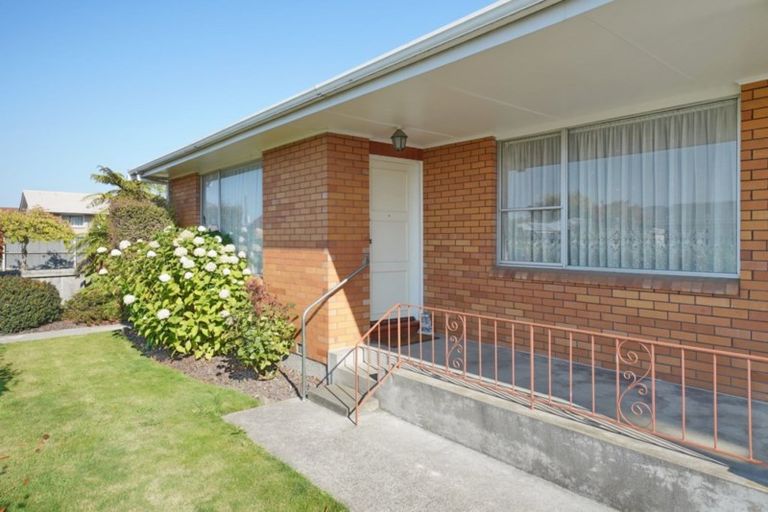 Photo of property in 2/4 Blakehall Place, Spreydon, Christchurch, 8024