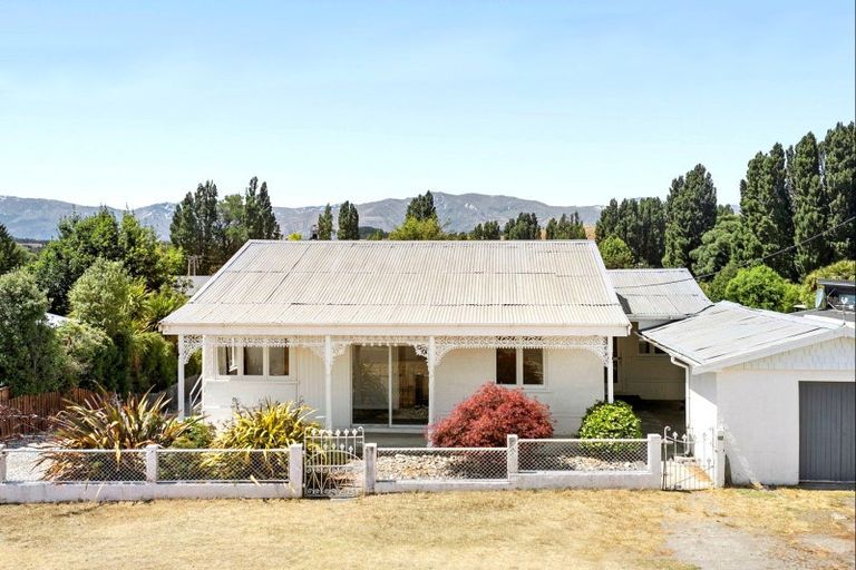 Photo of property in 15 Arklow Street, Albert Town, Wanaka, 9305