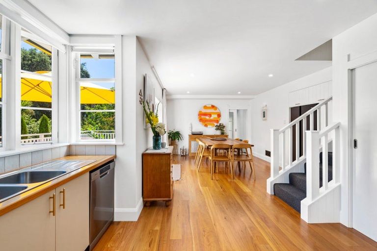 Photo of property in 23 Lighthouse Road, Bluff Hill, Napier, 4110