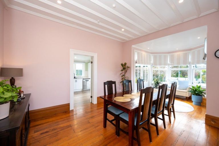 Photo of property in 14 Cameron Road, Bluff Hill, Napier, 4110
