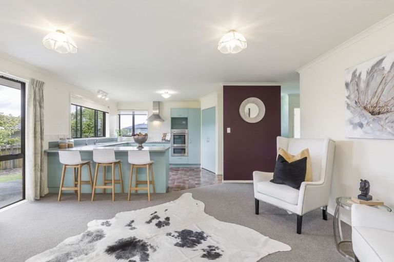 Photo of property in 10 Governor Grey Road, Snells Beach, 0920