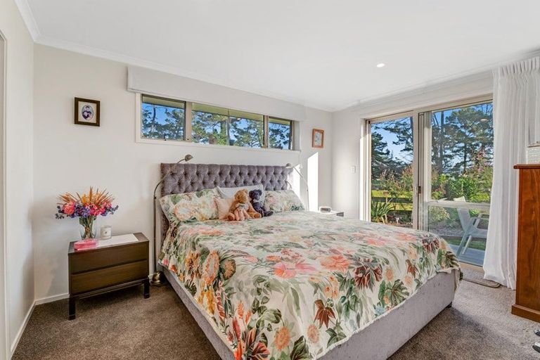 Photo of property in 30 Kawariki Road, Helensville, 0800