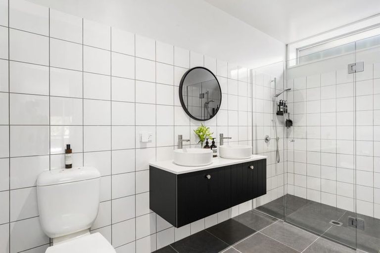 Photo of property in 43a Poto Road, Normandale, Lower Hutt, 5010