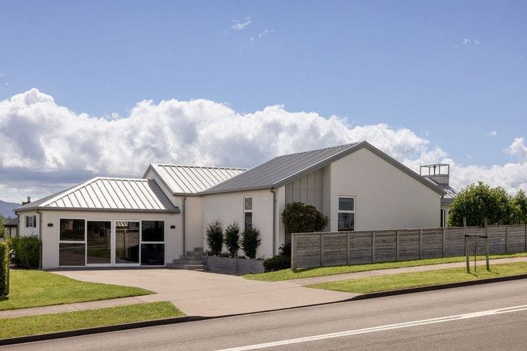 Photo of property in 19 Stingray Drive, Omokoroa, 3114