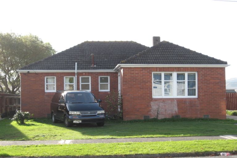 Photo of property in 45 Shearer Crescent, Naenae, Lower Hutt, 5011