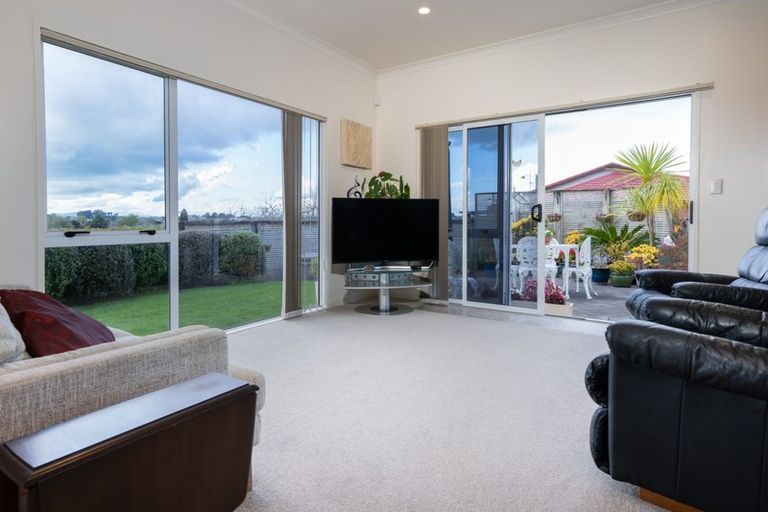 Photo of property in 117 Rototuna Road, Rototuna, Hamilton, 3210