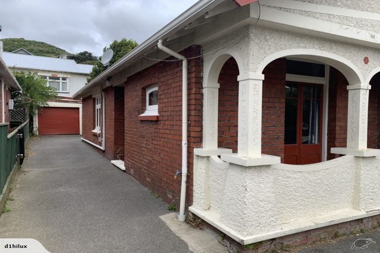 Photo of property in 3 The Parade, Island Bay, Wellington, 6023