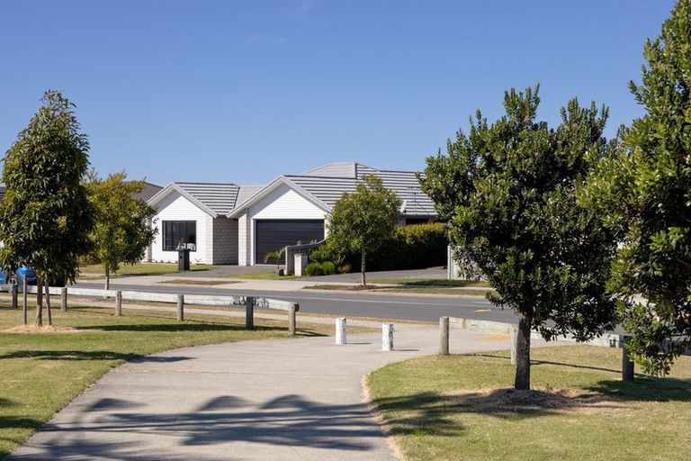 Photo of property in 6 Harding Drive, Papamoa Beach, Papamoa, 3118