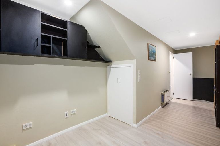 Photo of property in 28 Solander Place, Whitby, Porirua, 5024