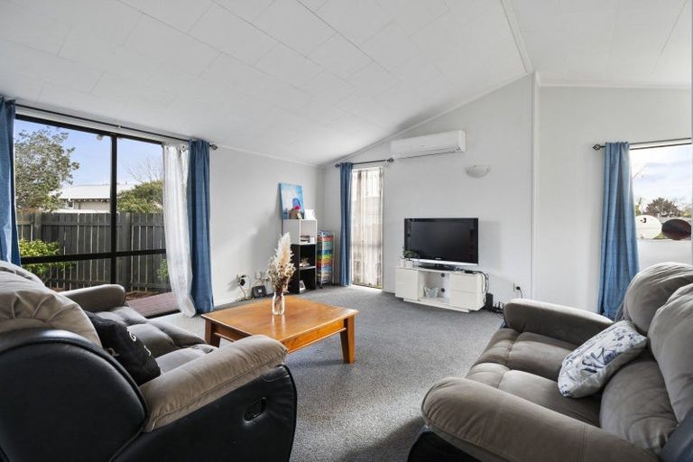 Photo of property in 46 Seaforth Avenue, Milson, Palmerston North, 4414