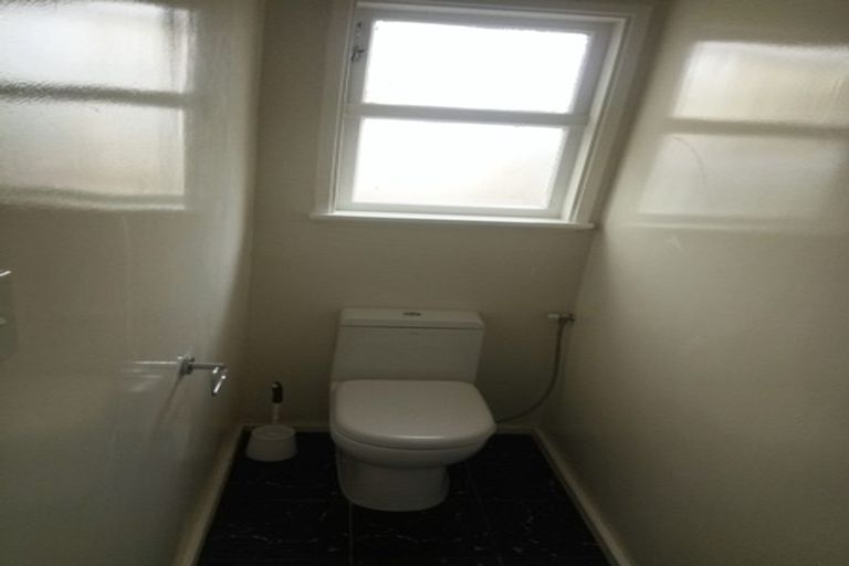 Photo of property in 42 Great South Road, Papatoetoe, Auckland, 2025