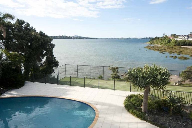 Photo of property in 104 Bramley Drive, Farm Cove, Auckland, 2012
