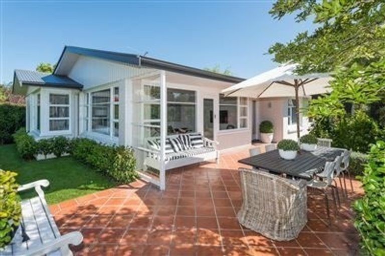 Photo of property in 11 Chislehurst Place, Bryndwr, Christchurch, 8052