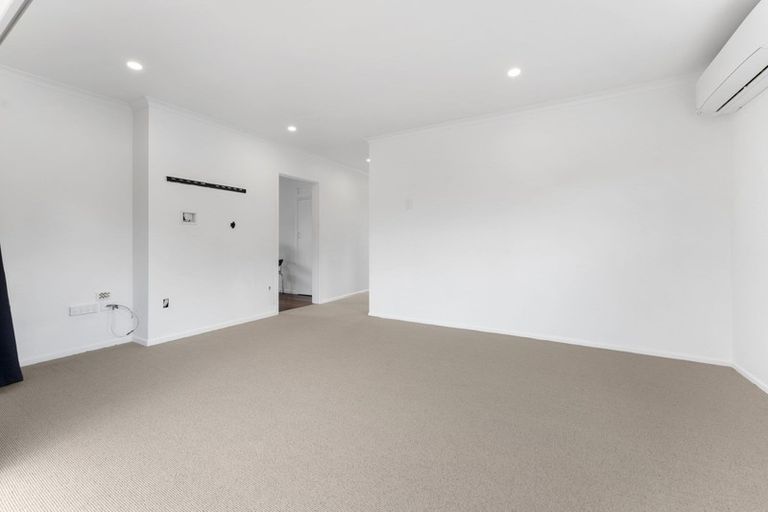 Photo of property in 33 Weymouth Street, New Plymouth, 4310