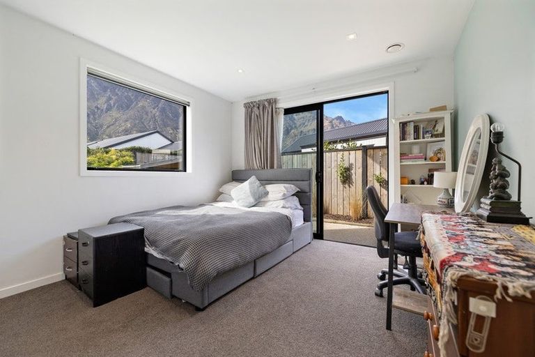 Photo of property in 6 Shepherd Road, Jacks Point, Queenstown, 9371