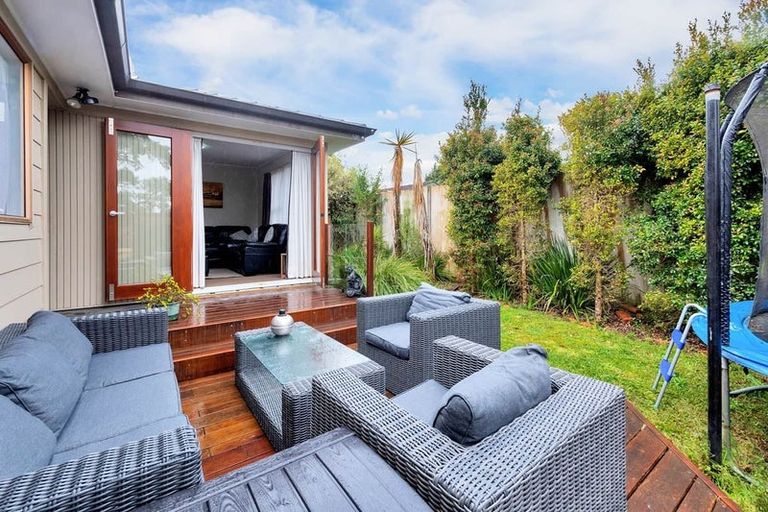 Photo of property in 9 Urlich Drive, Ranui, Auckland, 0612