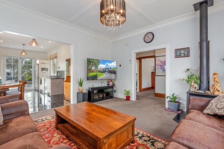 Photo of property in 37 Burns Avenue, Takaro, Palmerston North, 4412