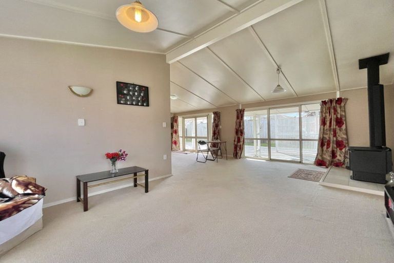 Photo of property in 2 Rimu Place, Tokoroa, 3420