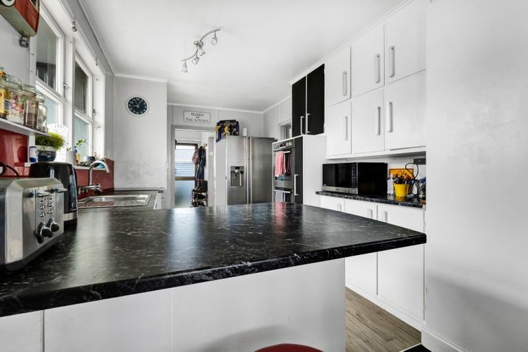 Photo of property in 65 Cloten Road, Stratford, 4332