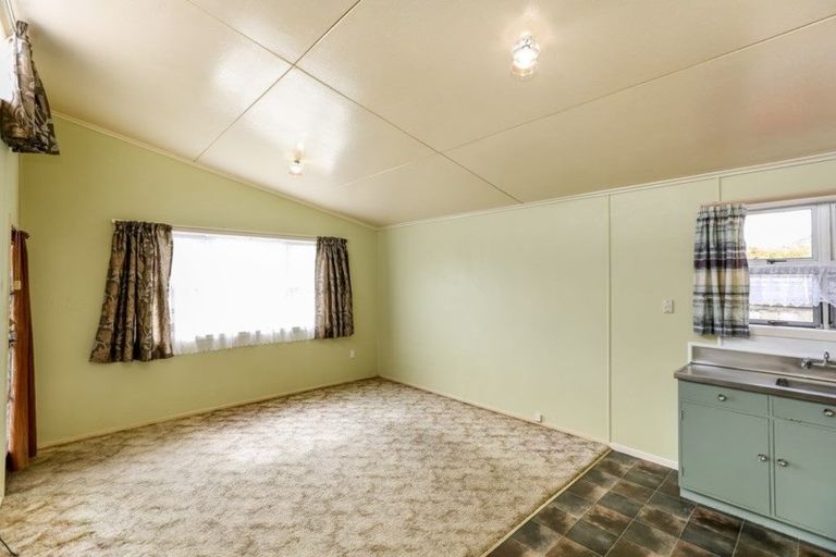 Photo of property in 44a Sanders Avenue, Westown, New Plymouth, 4310