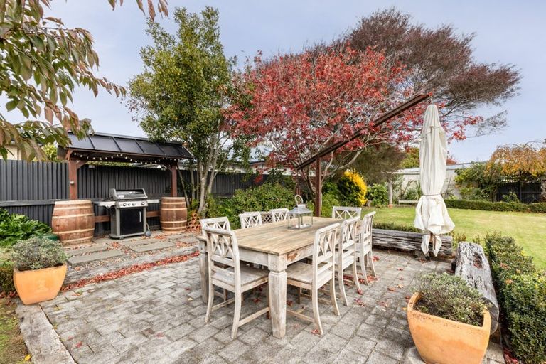 Photo of property in 23 Guthrie Road, Havelock North, 4130