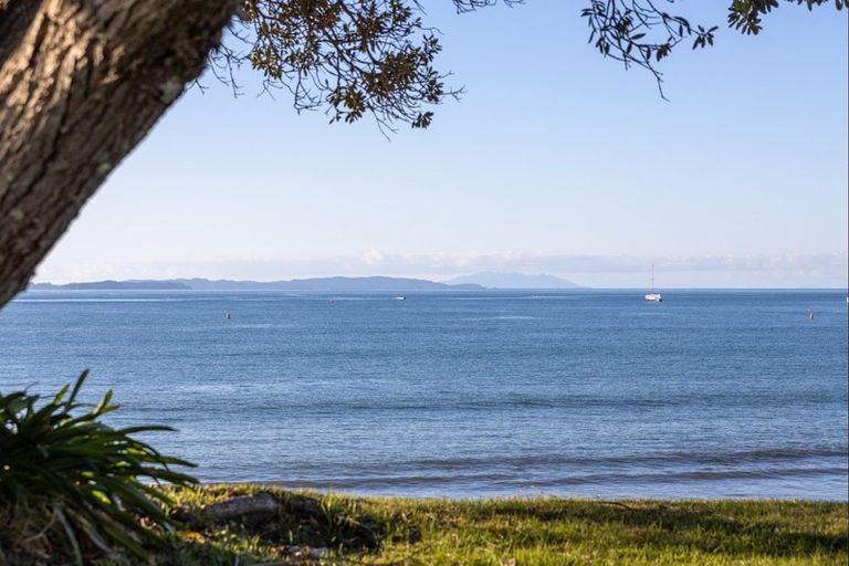 Photo of property in 7 Claude Road, Stanmore Bay, Whangaparaoa, 0932