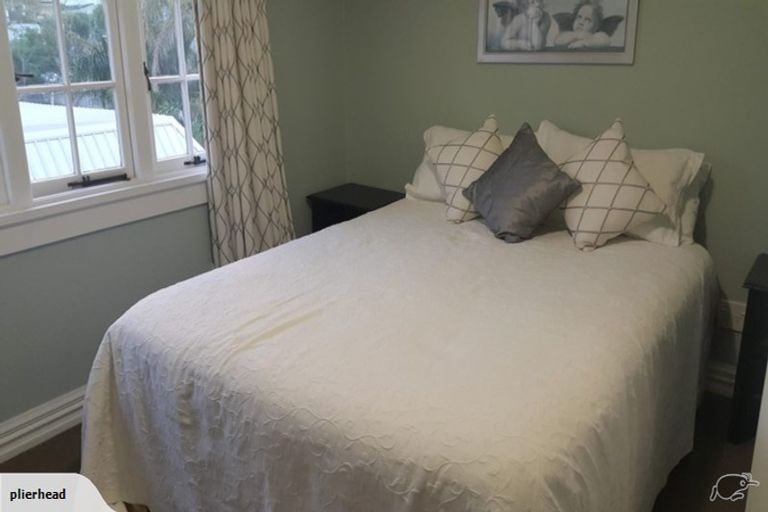 Photo of property in 24 Hauraki Road, Hauraki, Auckland, 0622