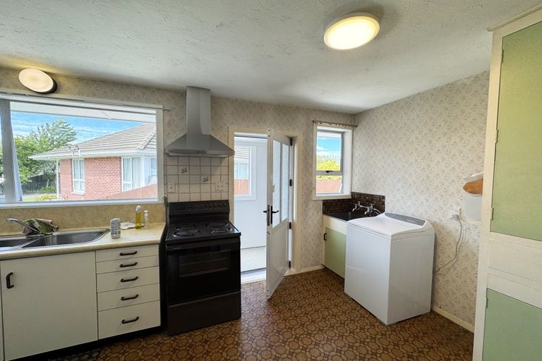 Photo of property in 16 Geelong Place, Burnside, Christchurch, 8053