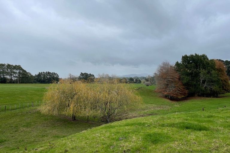 Photo of property in 35 Jury Road, Ngahinapouri, Hamilton, 3290