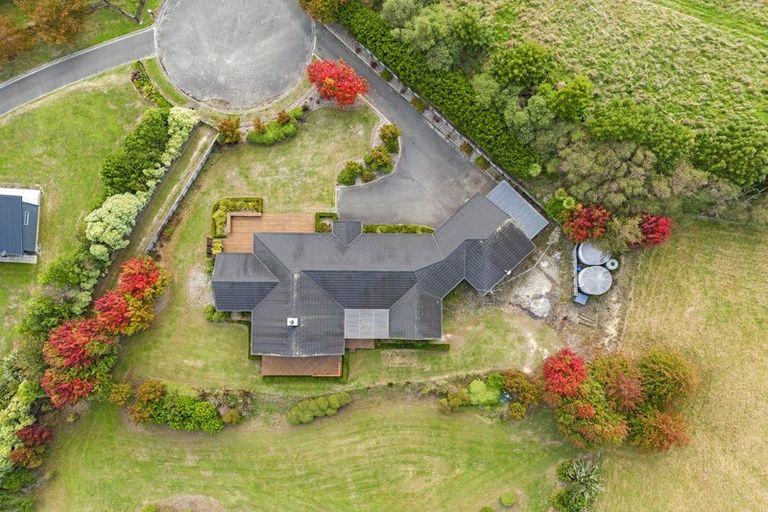 Photo of property in 35 Stonebrook Lane, Kelvin Grove, Palmerston North, 4470