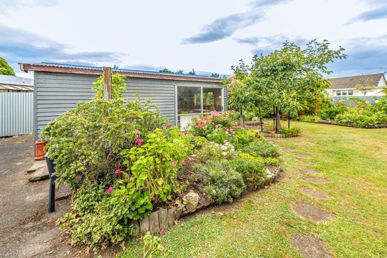 Photo of property in 22 Selwyn Crescent, College Estate, Whanganui, 4500