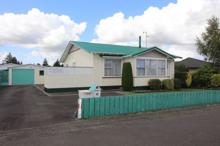 Photo of property in 20 Thyra Street, Dannevirke, 4930