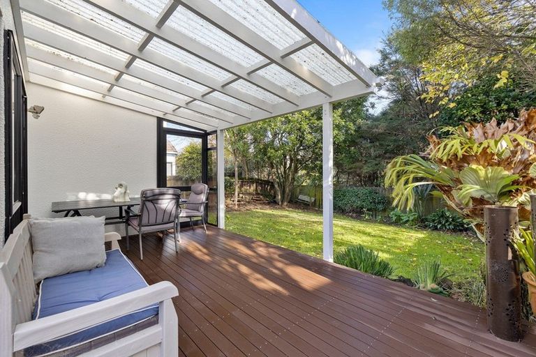 Photo of property in 2/26 Centorian Drive, Windsor Park, Auckland, 0632