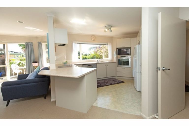 Photo of property in 36 Elan Place, Stanmore Bay, Whangaparaoa, 0932