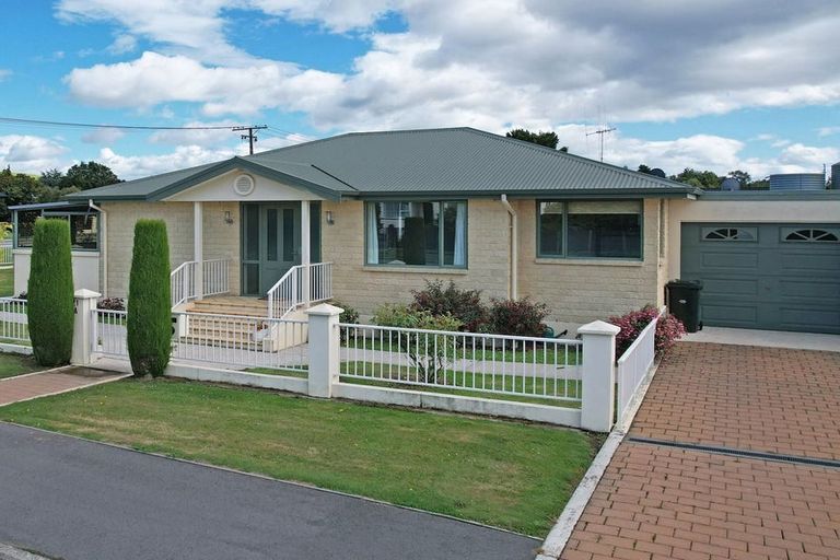 Photo of property in 21a Argyle Street, Weston, Oamaru, 9401