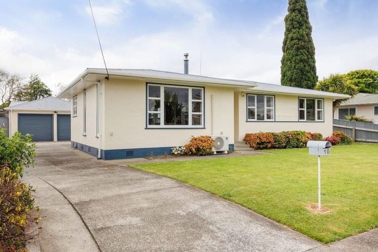 Photo of property in 10 Marsden Place, Awapuni, Palmerston North, 4412